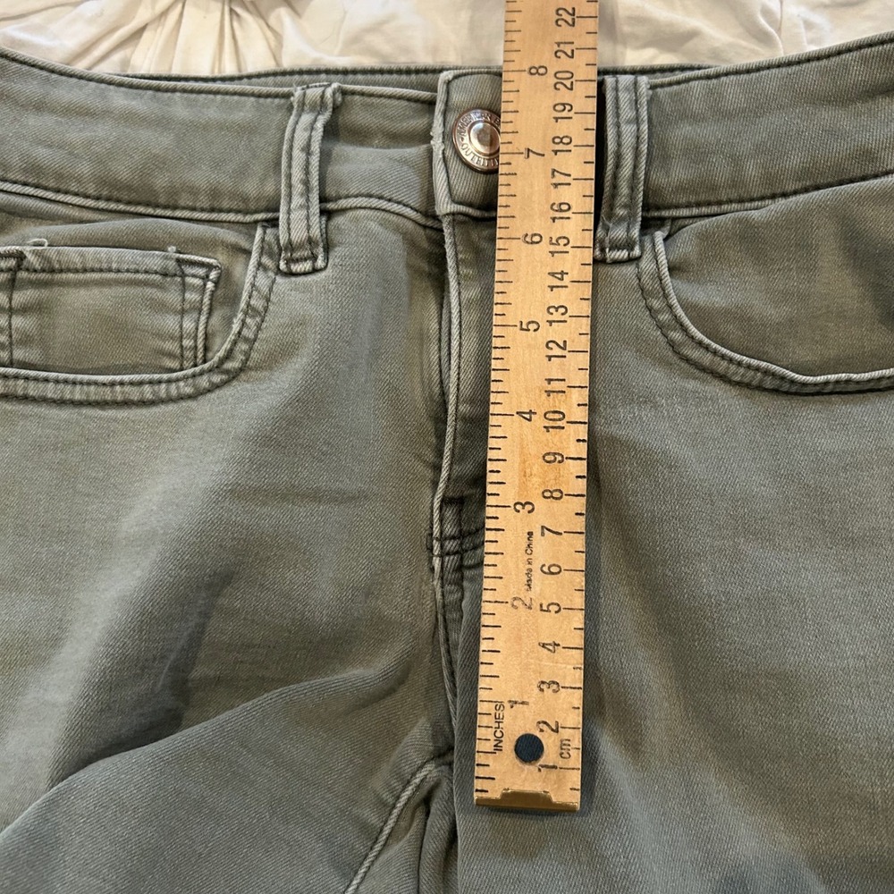 American Eagle Outfitters Women Green Super Stretch Denim Shorts Size 2 - Picture 7 of 9